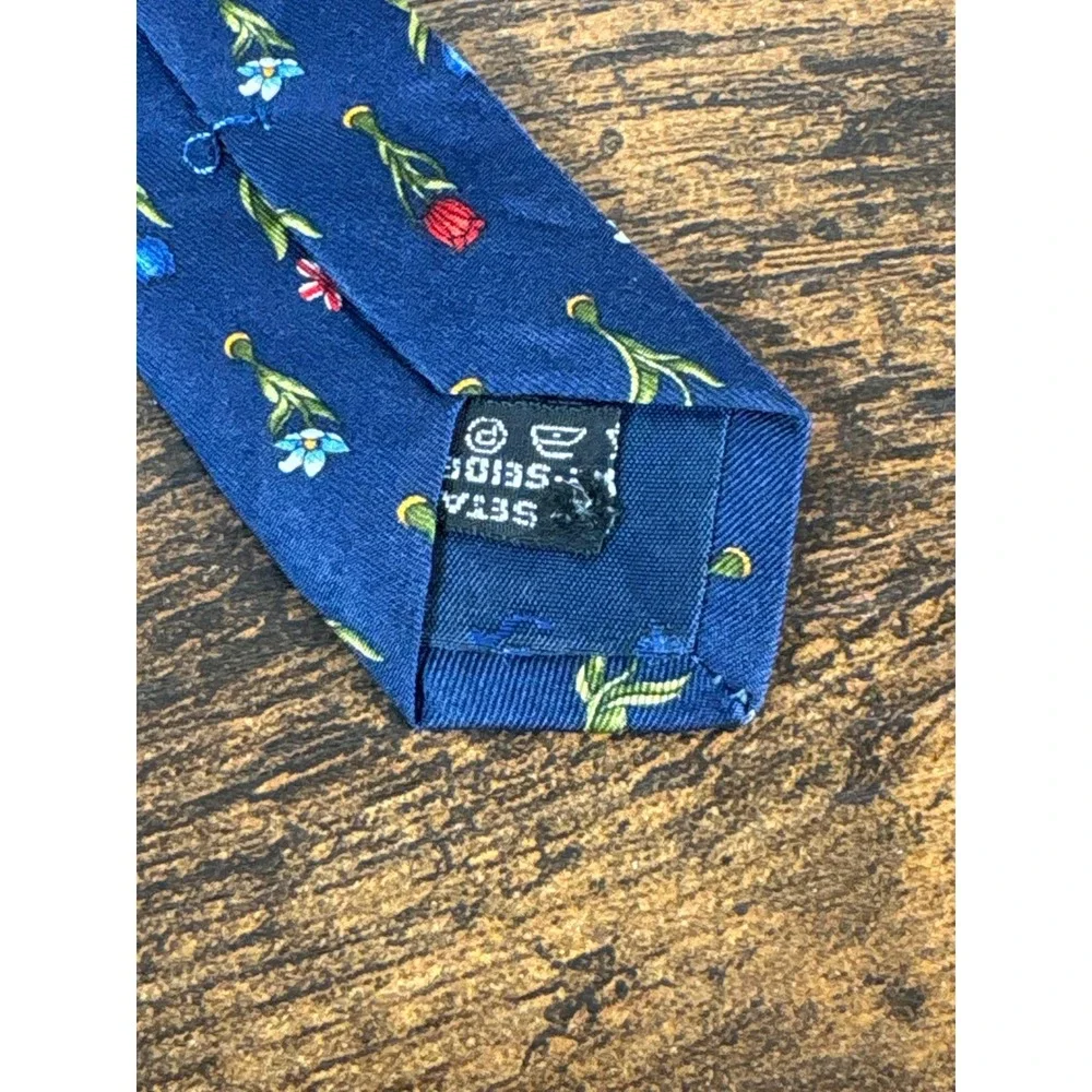 Salvatore Ferragamo Mens Navy Blue Silk Tulip Floral Necktie Made in Italy